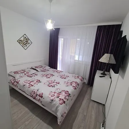 Apartament Central Slanic-Moldova-3